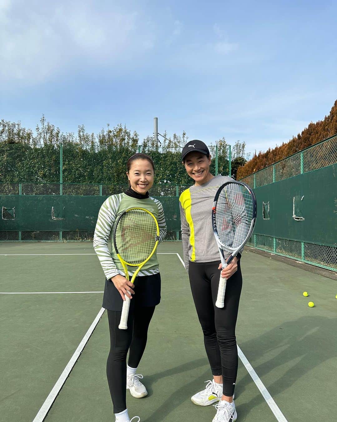 のインスタグラム：「伊達さんと2人でテニスをしてきました🎾  練習をしていないとテニスって下手になっていくもんなんだな〜とショックを受けながらも、やっぱりテニスは楽しいなと思えた時間でした🤣 伊達さん、ありがとうございました❗️  #奈良くるみ  #kuruminara  #テニス  #tennis  #テニスプレイヤー  #tennisplayer」