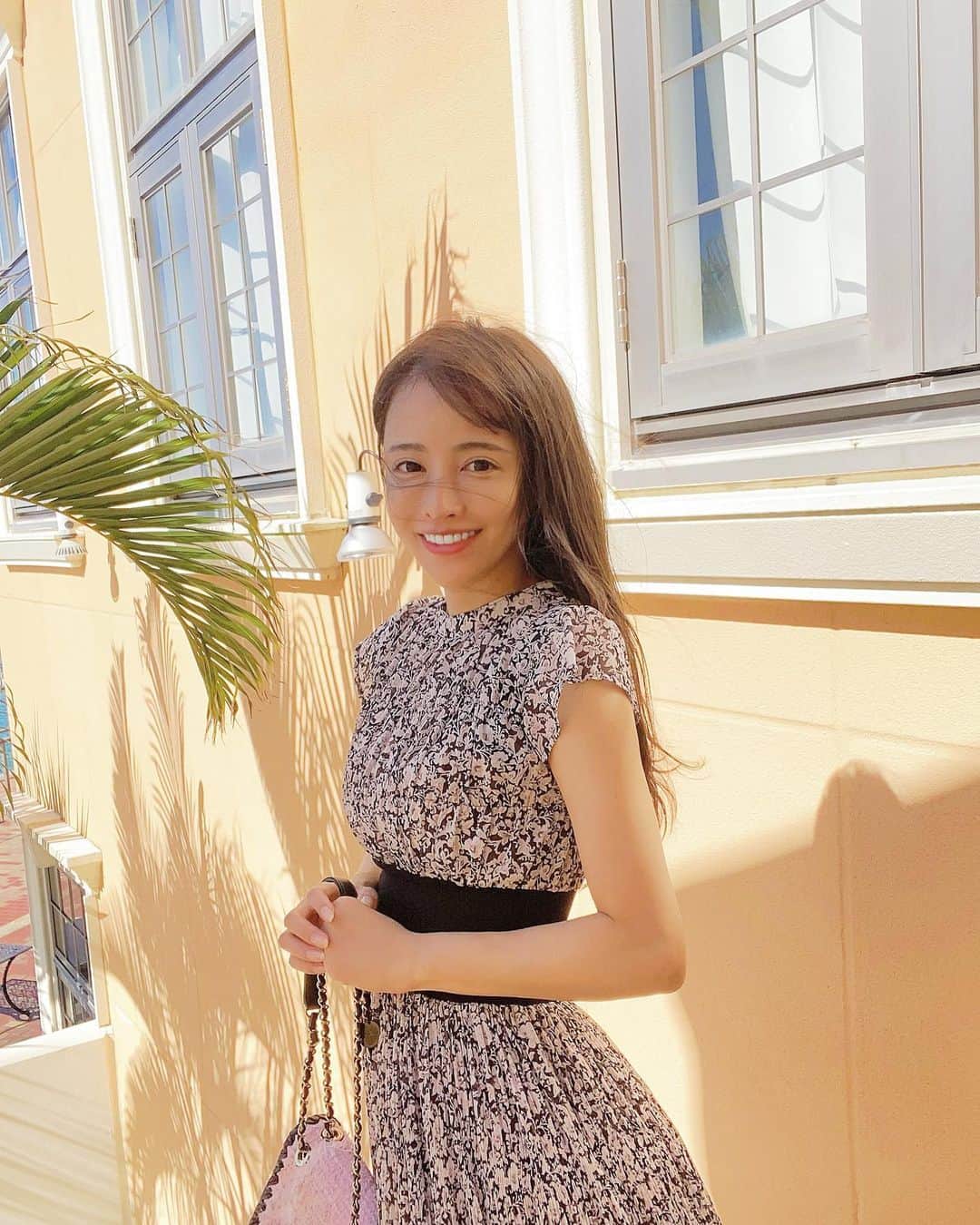 ririのインスタグラム：「🌞🌞🌞  ココロの充電完了🔋🔌🧡  #love #happy #smile」