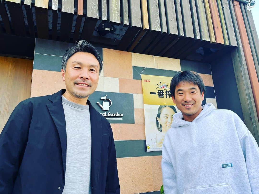高木和正のインスタグラム：「カマタマーレ讃岐新監督のヨネさんとランチ（Backyard Garden）にいってきました。  めっちゃ美味しかったです。 いつもありがとうございます。  今年のカマタマーレは期待できますね。  皆んなで応援、サポートしましょう！  #2023年 #カマタマーレ讃岐 #監督 #米山篤志 #期待 #BackyardGarden #オススメ #ランチ #美味しい #高木和正 #BESFORTサッカースクール」
