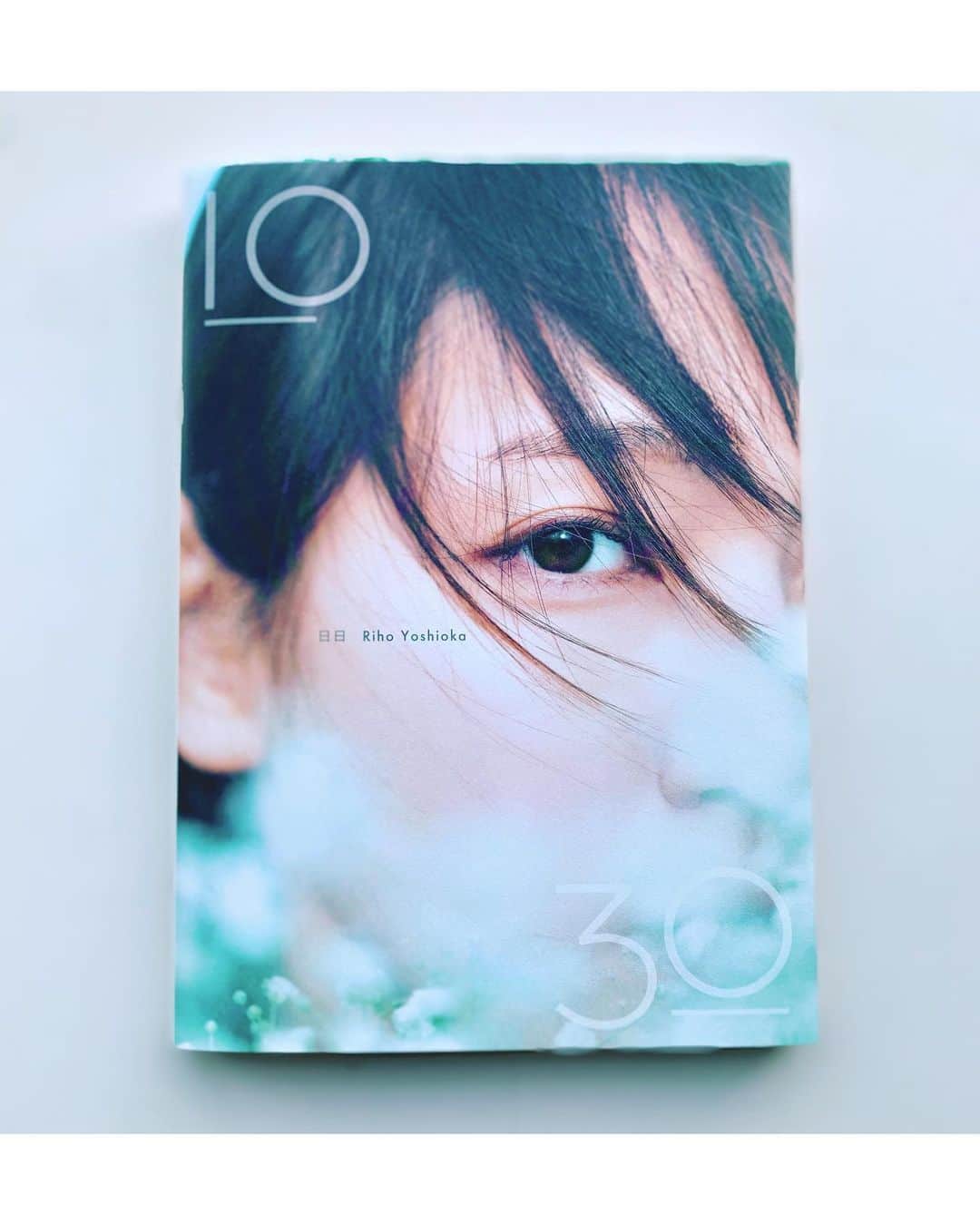 のインスタグラム：「my work #吉岡里帆さん #日日 #写真集」