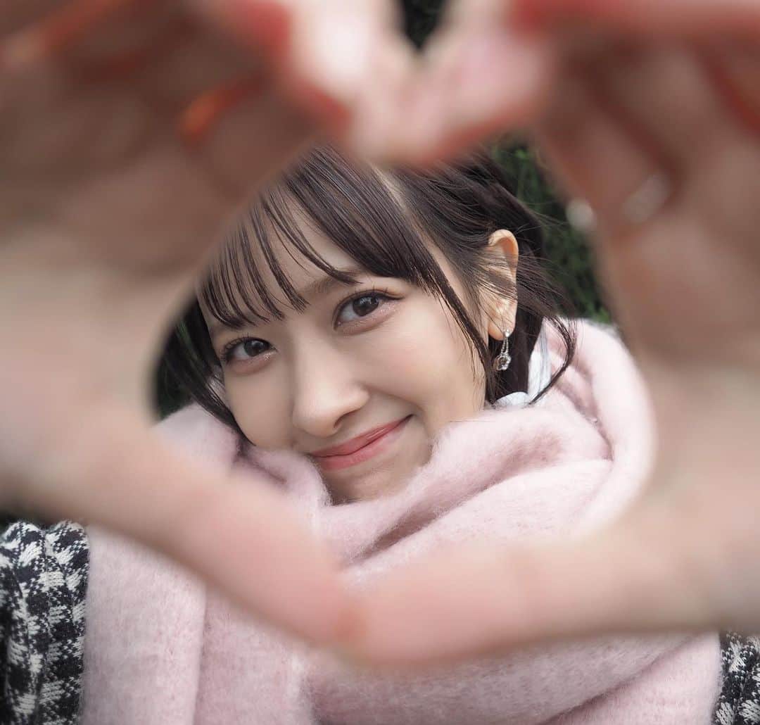 庄司なぎささんのインスタグラム写真 - (庄司なぎさInstagram)「🫶 #ハート #マフラー #🫶🏻」1月19日 21時24分 - nagyuuu_official