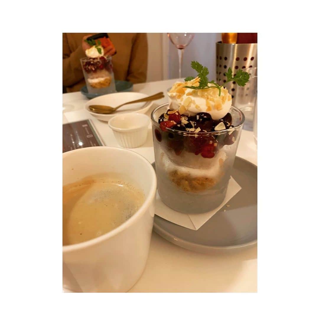 白石糸さんのインスタグラム写真 - (白石糸Instagram)「. . 乳製品使ってないとは 思えない程の美味しさ！ . #ヴィーガンスイーツ」1月19日 21時50分 - ito_0123