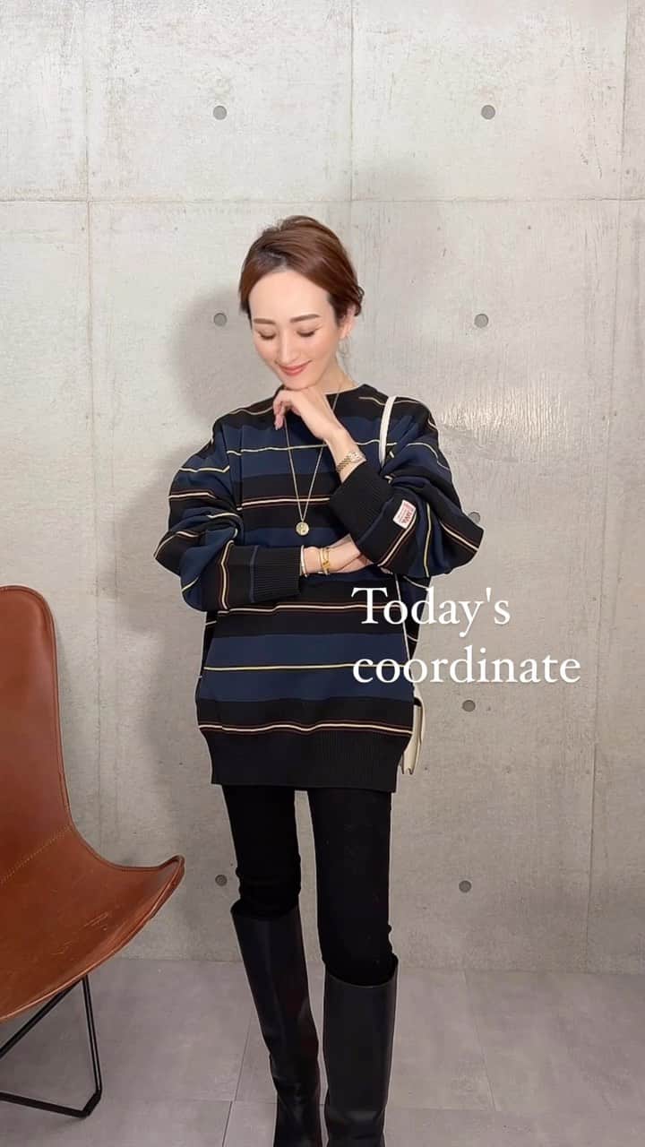 星玲奈のインスタグラム：「大人っぽく着られるゆるりボーダーニット🧶❤️ マルチカラーでちょっとだけアクセントカラーがあるのが新鮮😍 @classicalelf_official ×JAVAコラボのもの☺️（私はネイビーMサイズ着用） おしりがかくれるゆったりサイズに スキニー合わせが落ち着く❤️ 軽くて暖かくて着心地も🙆🏻‍♀️ ・ #クラシカルエルフ #classicalelf #エルフコーデ #タイアップ #java #ジャバ #uniqlo #gu #zara #ユニクロ #ジーユー #ザラ #zozo #zozotown #zozo購入品 #zozotown購入品 #ボーダーニット #メンズライク #オーバーサイズ#ワンマイルウェア #スポーツカジュアル #冬服 #冬コーデ #冬服コーデ #大人コーデ」