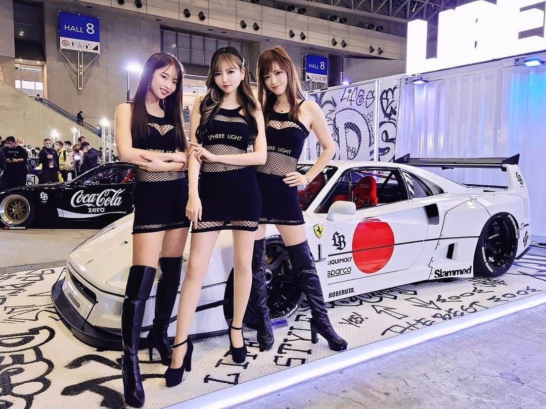 宇都宮茜のインスタグラム：「アンベールを脱いだ世界が大注目をする フェラーリ　F40🏎🏎❤️  @libertywalkkato   2億の価値があるみたい😎😎  . かっちーなーーー✔️✔️✔️✔️  .  .  .  .  .  .  .  .  .  .  .  .  .  .  .  .  .  #フェラーリ#f40#リバティーウォーク#スフィアライト#オートサロン#東京オートサロン#オートサロン2023#キャンギャル#コンパニオン#車横モデル#水着女子#ビキニ女子#インスタグラビア#ケツスタグラム#尻スタグラム#イベントコンパニオン#レースクイーン#キャンペーンガール#セクシー系#レース#スポーツカー#スーパーカー#撮影会#カスタムカー#水着#海好き女子#japanesegirl#Swimsuitgirls #gal#ferarrif40」