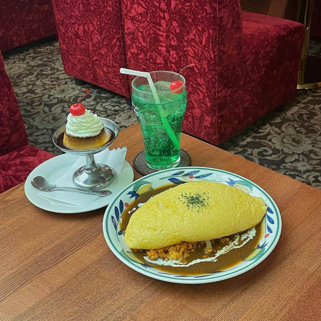 阿部さんのインスタグラム写真 - (阿部Instagram)「こんな美味しそうなオムライスの写真載っけてるけどチキンライスの方が好きやねん」1月19日 23時32分 - abass.0109