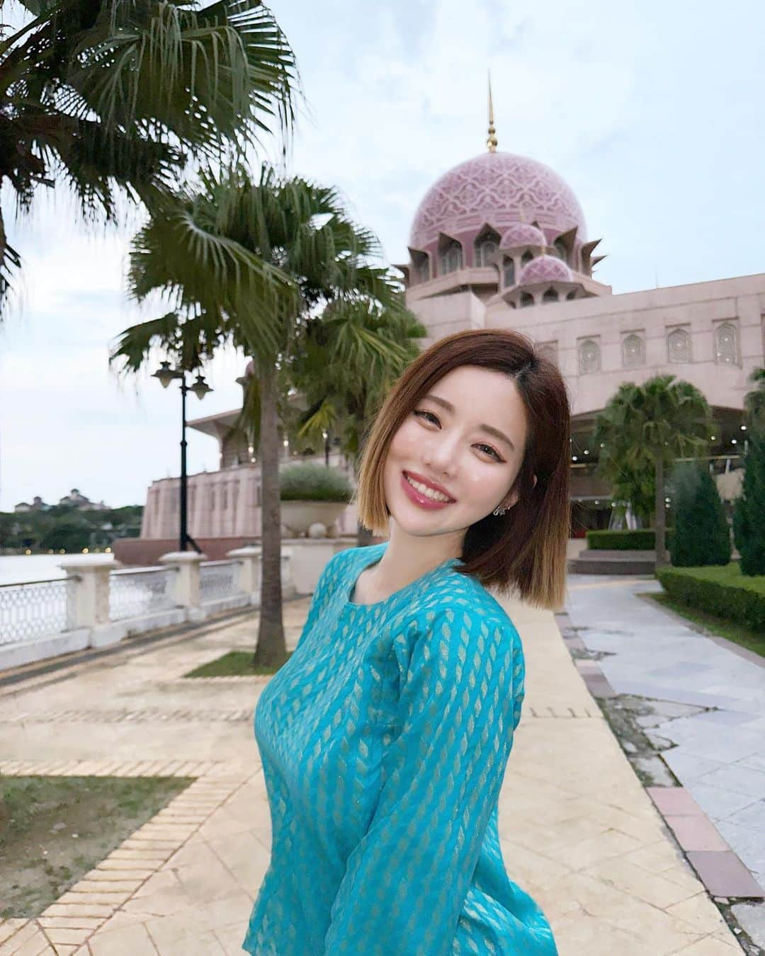 Dj Sodaのインスタグラム：「2023년엔 웃는일만 가득하길~~🤗 I wish you all the smile in 2023!😊」