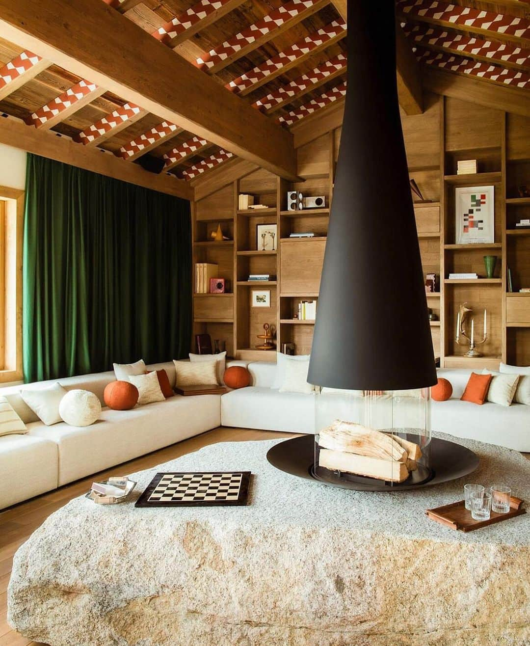 The Cool Hunterのインスタグラム：「The newest alpine chalet in Courchevel, France which you can rent via @iconic__house #swipeleft #thecoolhunter skiing ⛷️」