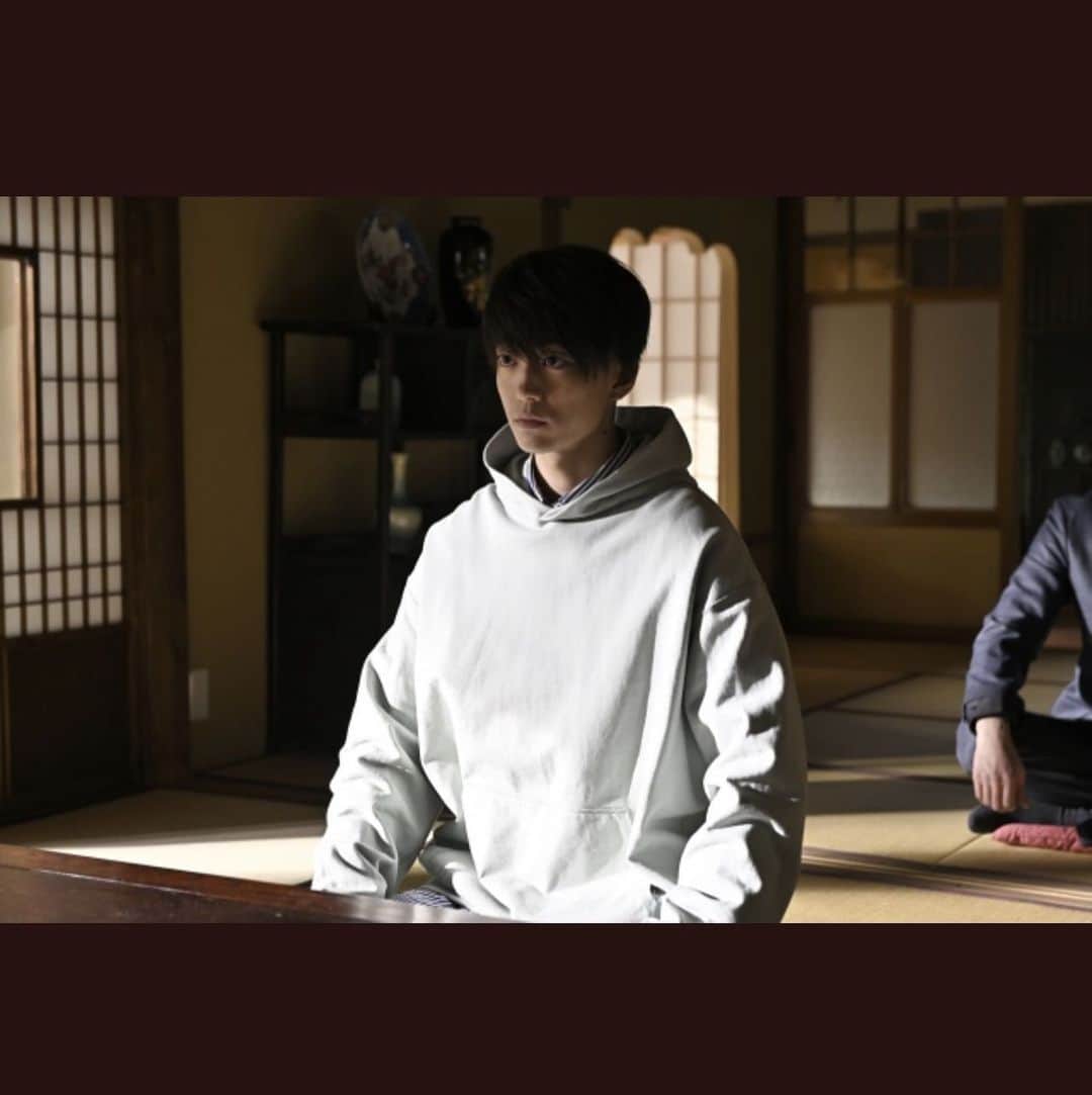 伊藤健太郎のインスタグラム：「静かなるドンで近藤静也を演じさせて頂くことになりました。 素晴らしいスタッフキャストの皆さんとワンシーンワンシーン丁寧に撮影しております。  是非楽しみにして頂けたら嬉しいです！  では、本日も静也に🕶  行って参ります。  kentaro.....」