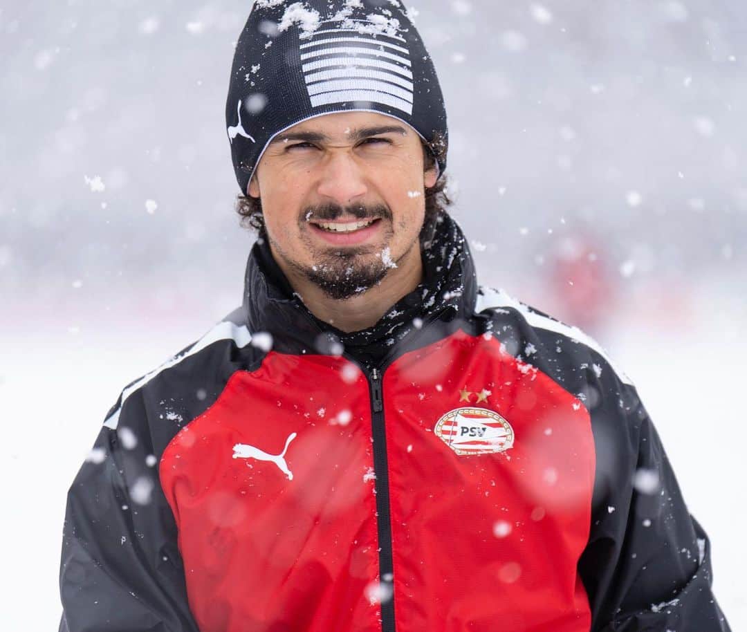 のインスタグラム：「❄️🥶😉」
