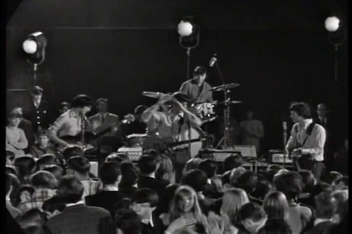 スティーヴ・ウィンウッドのインスタグラム：「#OnThisDay in 1966, Keep On Running hit #1 in the UK and stayed there for three weeks. Here's the Spencer Davis Group performing the song live on Germany's 'Beat Beat Beat' TV show in July of '66.」