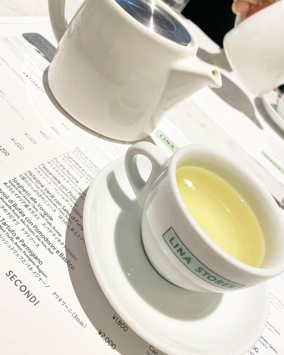 ririのインスタグラム：「花粉症なのか 風邪なのか🤧 鼻水やばい---(･･;)💦  #cafe #teatime」