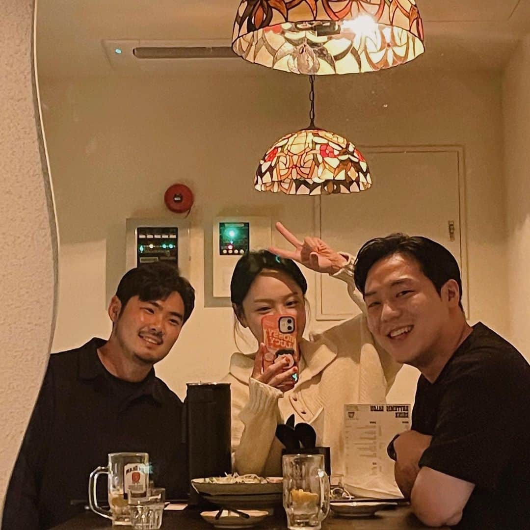 ハ・ウンジンのインスタグラム：「작년9월,오늘.  이털보🧔🏻‍♂️ 김걱정💬」