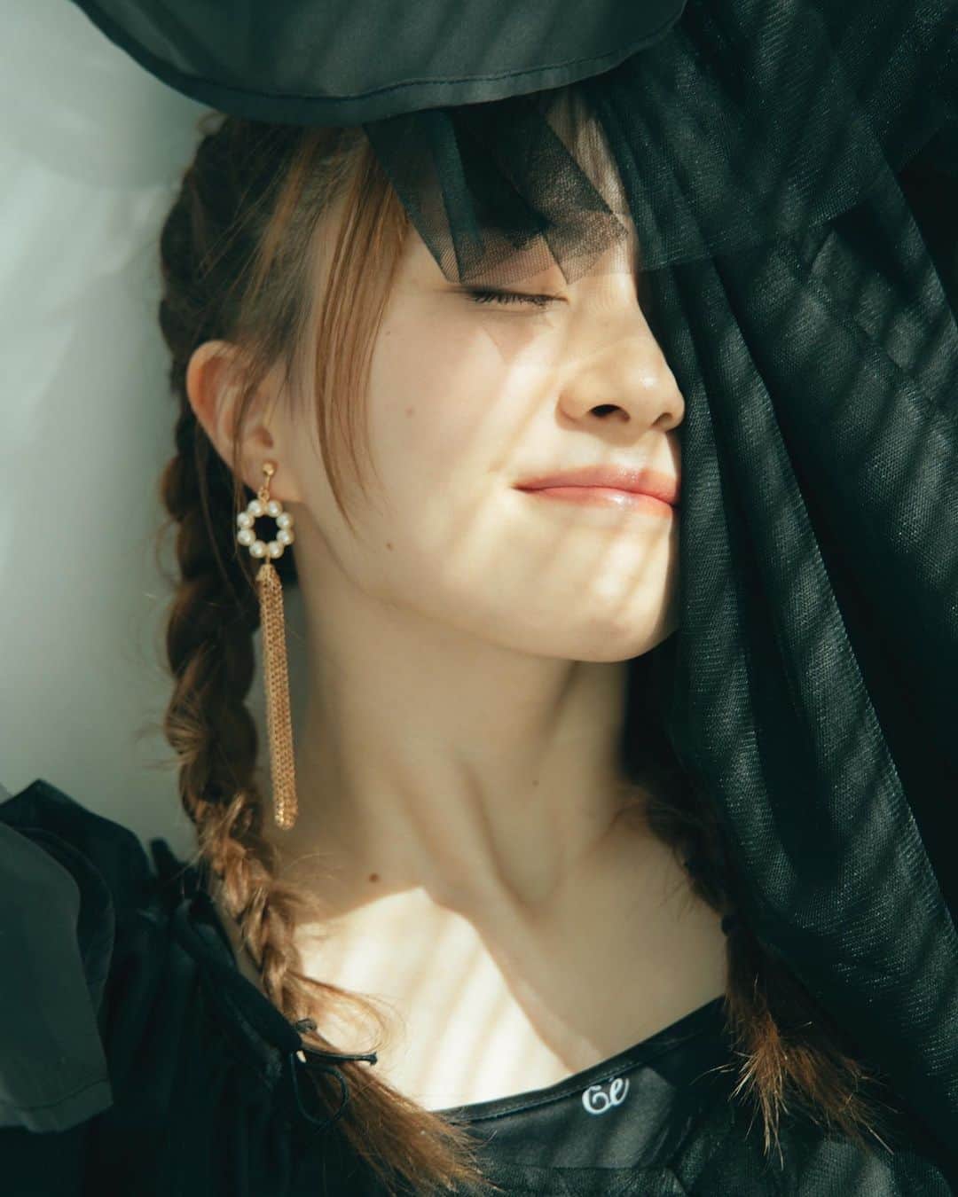 大松絵美さんのインスタグラム写真 - (大松絵美Instagram)「本の出版にあたって 奇跡の一枚を撮ろう！ という目標で撮ったシリーズその２です🙆‍♀️ みなさまは何枚目がお好みですか！」1月20日 19時38分 - emirin1004