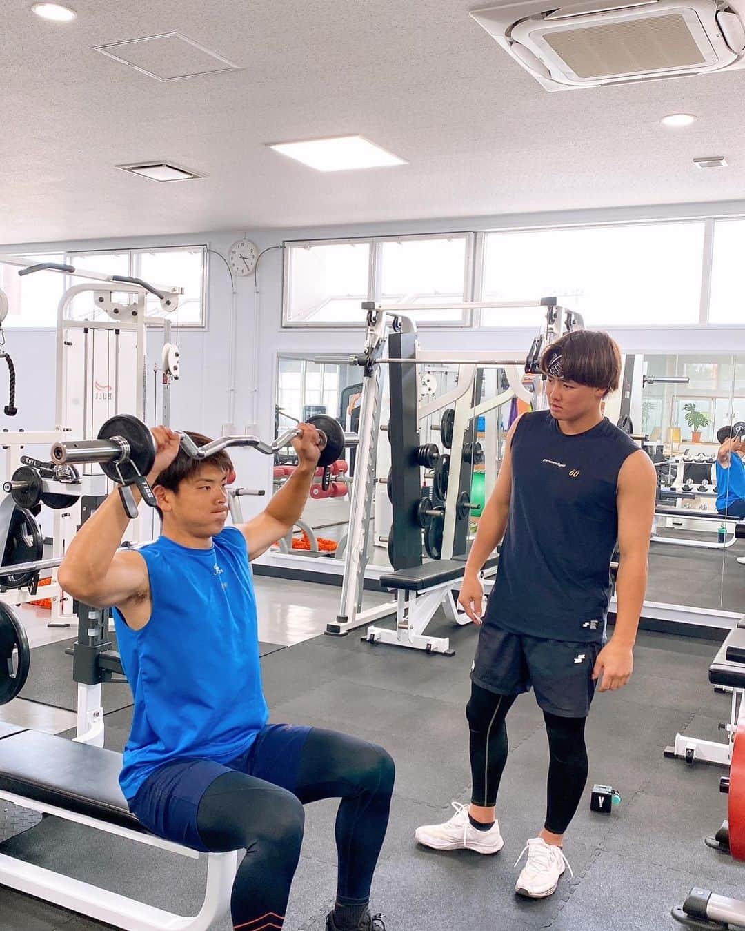 野村佑希さんのインスタグラム写真 - (野村佑希Instagram)「郡トレーナーにウエイト見てもらいました！！  もちろん後ろにもちいたトレーナーもいます。笑  #郡拓也  #zenithtokyo」1月20日 20時50分 - nomura_james_yuki