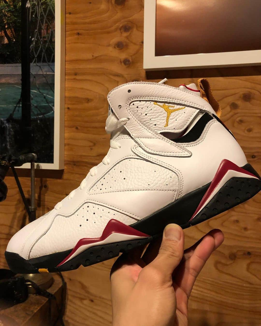 桜井良太さんのインスタグラム写真 - (桜井良太Instagram)「. 小4の時に初めて履いたjordan7のcardinal👟 3足続けて履いた思い出のシューズ。 これが僕のファーストjordanです⛹️‍♂️ やっぱりかっこいい✨  #nike  #jordan7  #jordan7cardinal  #cardinal」1月20日 21時19分 - skri_ryota