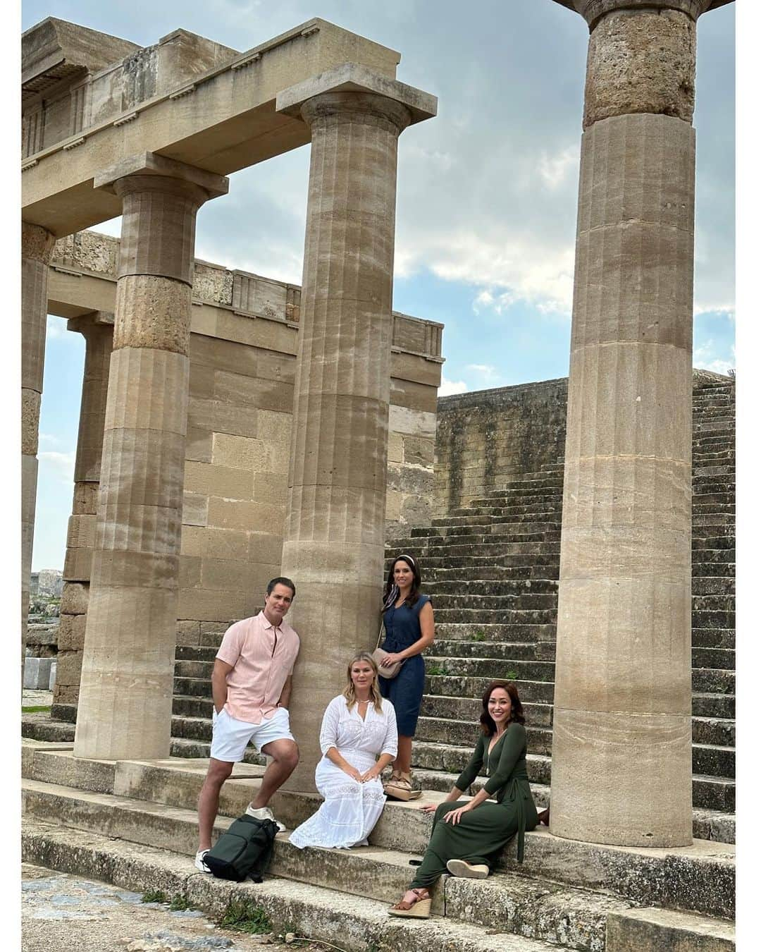 オータム・リーザーのインスタグラム：「We were the first production to ever be granted permission to film at the Acropolis of Lindos, on the island of Rhodes, Greece. (Understandable, as it’s only reachable by traveling narrow cobblestone hills on a golf cart — or donkey! — and then there are hundreds of stairs to climb!) Our crew was so amazing, hauling gear up and down from the summit in order to bring you along with us to visit the beauty of this sacred location. A once in a lifetime experience!!! Watch #TheWeddingVeil : Journey tomorrow night at 8/7c, only on @hallmarkchannel 🌟   #greece #makingmovies #romcom #behindthescenes #templeofathena」