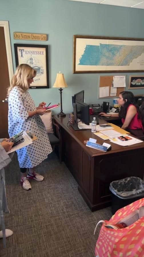 マーガレット・チョーのインスタグラム：「We SHOULD have spent this week celebrating 50 years of abortion access and Roe V. Wade. Instead, we’re taking ACTION against the asshats who think they have the right to control peoples’ bodily autonomy. #SendInTheGowns #Abortionishealthcare #AbortionAF」