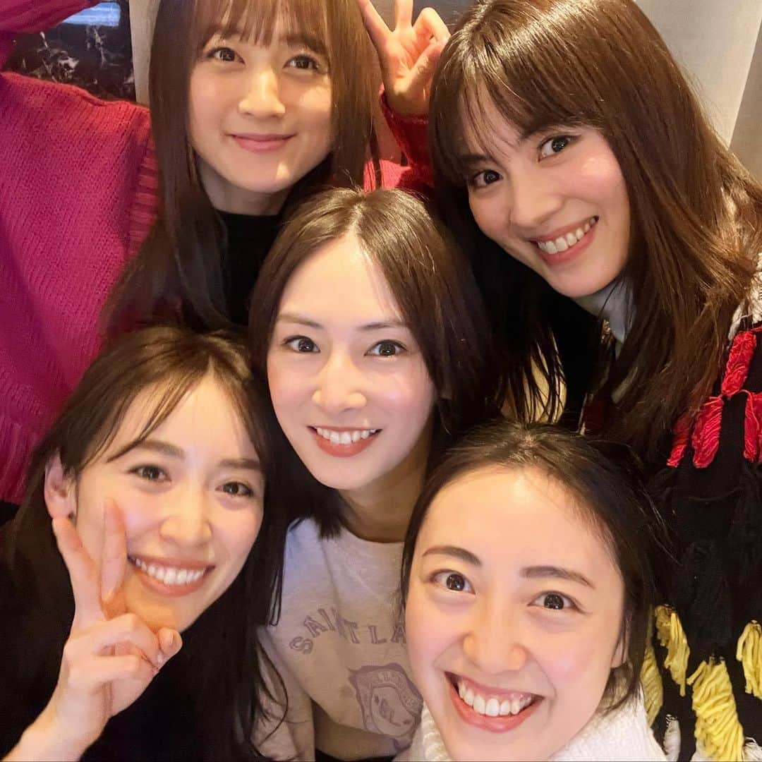 のインスタグラム：「2023年戦士始め🌙 今年でみんなと出逢って20年💖💙❤️💚🧡 感慨深い！  #セーラームーン#戦士#20周年」