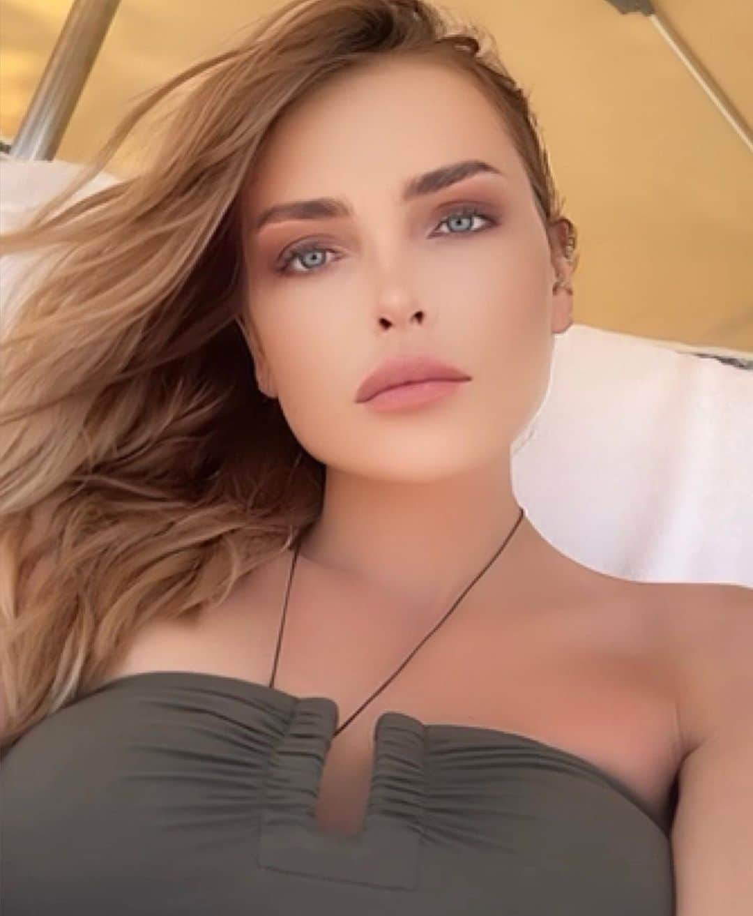 スネジャナ・オノプカのインスタグラム：「The retreat which I did in Costa Rica 🇨🇷 was the best experience in my life! Auahuaska really works ! But if u want to do it , you must to do it only with a people who u trust, it’s very important!!! My mind has changed completely ! Now I don’t care about what happened in the past and now I’m not afraid to lose people, who are not afraid to lose me! @retreat.manasa」