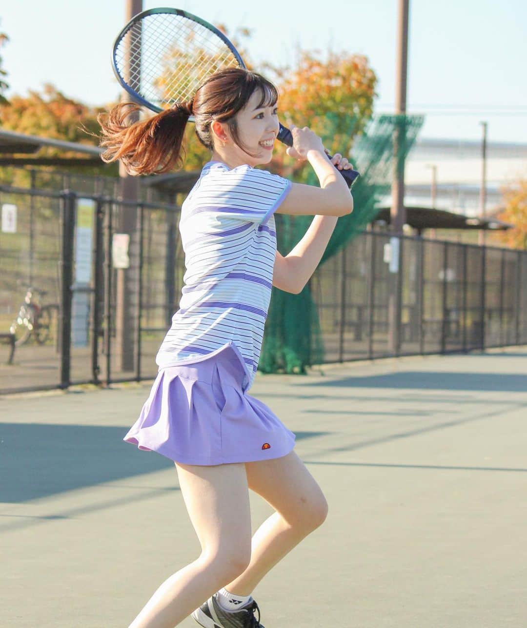 川又智菜美のインスタグラム：「！躍⭐︎動⭐︎感！ ⁡ ポニーテールがふぁさーっとしてます😂 時々この髪の毛が遠心力で顔を攻撃してくるのです😨笑 これが結構痛い🤣🤣🤣 ⁡ 皆さん良い週末をお過ごしください🤍 ⁡ #テニス #テニス女子 #tennis #テニスプレイヤー #テニスウェア #テニス好きな人と繋がりたい #tenniswear #tennisgirl #yonex #yonextennis #tennisplayer #tennislove #테니스 #테니스치는여자 #スポーツ女子」