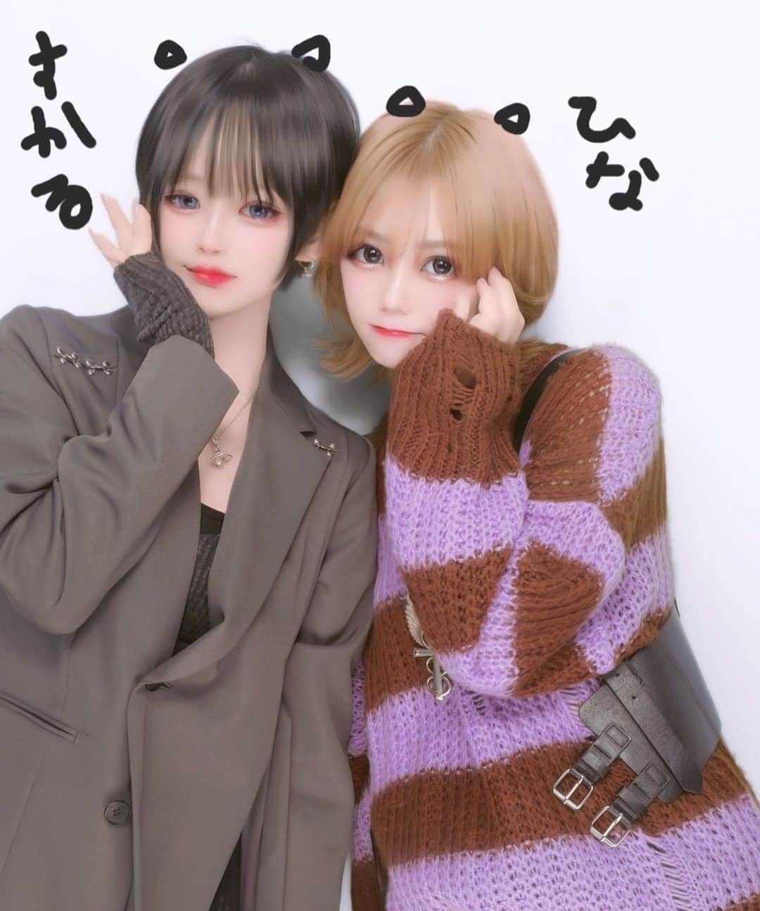 かわごのインスタグラム：「私がSNSで気になる存在だったすかるちゃん(@skr_u_ )に会えました。TOKYOデート☠️  すかるちゃんの大好物ということで美味しいとんかつ屋さんを探し予約して行ったよ〜ガッツリ、美味しかった。。今日でハイカロリー納めです。  わたしはこれから3月の生誕祭に向け(実は2月も沢山会えるイベントする、🖤)ヘルシーな生活をしますので会いに来て応援してね🍔笑🤍  珍しくプリクラを撮ったので載せてみます🖤」