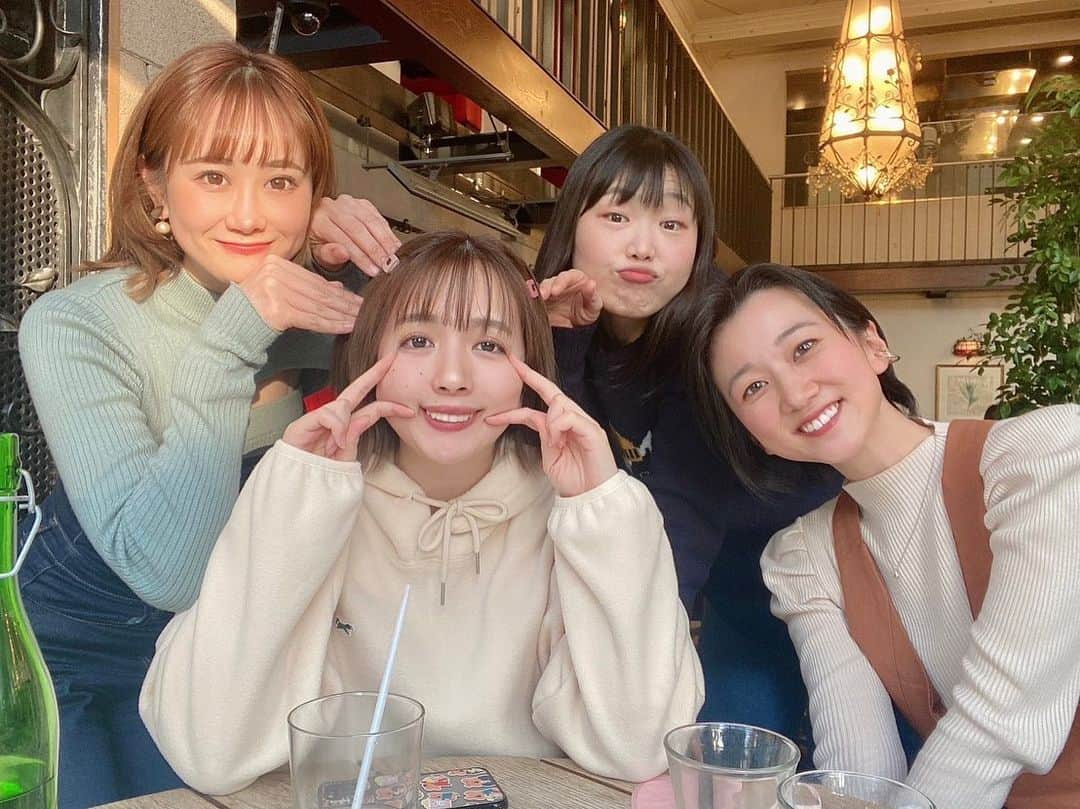 三田寺理紗さんのインスタグラム写真 - (三田寺理紗Instagram)「いっぱい笑ったなぁ😁😁  カンナ、岩ちゃん、ゆい 大好きだぜブラザー😘🫶  #保護にゃんハウス」1月21日 12時46分 - risatan31