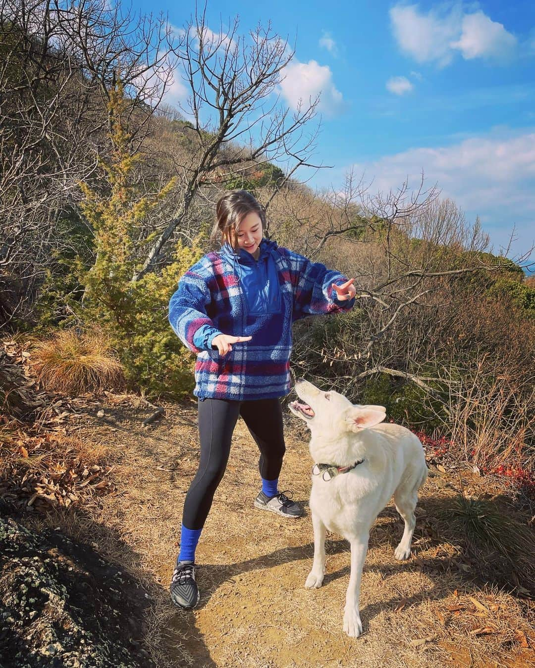 森田遥さんのインスタグラム写真 - (森田遥Instagram)「遅ればせながら🙃🙃🙃 . . 今年も宜しくお願い致します⛩🐇 . . 祝大家春節快乐🐇💫 . . #🌏🫶 #新英ホールディングス  #kose #adidasgolf  #eyevol  #ゼロ」1月21日 15時52分 - moritaharuka5588