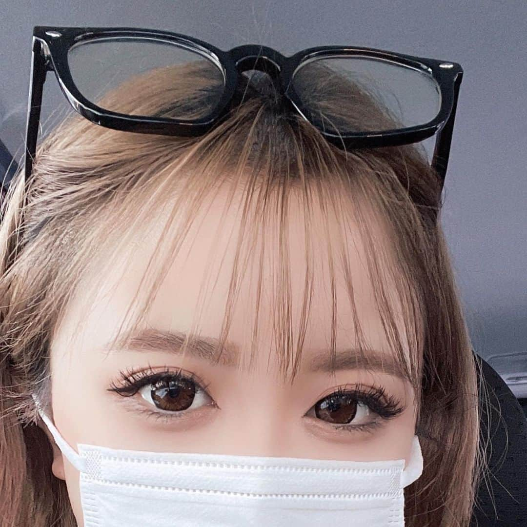 苺のインスタグラム：「👀🤎」