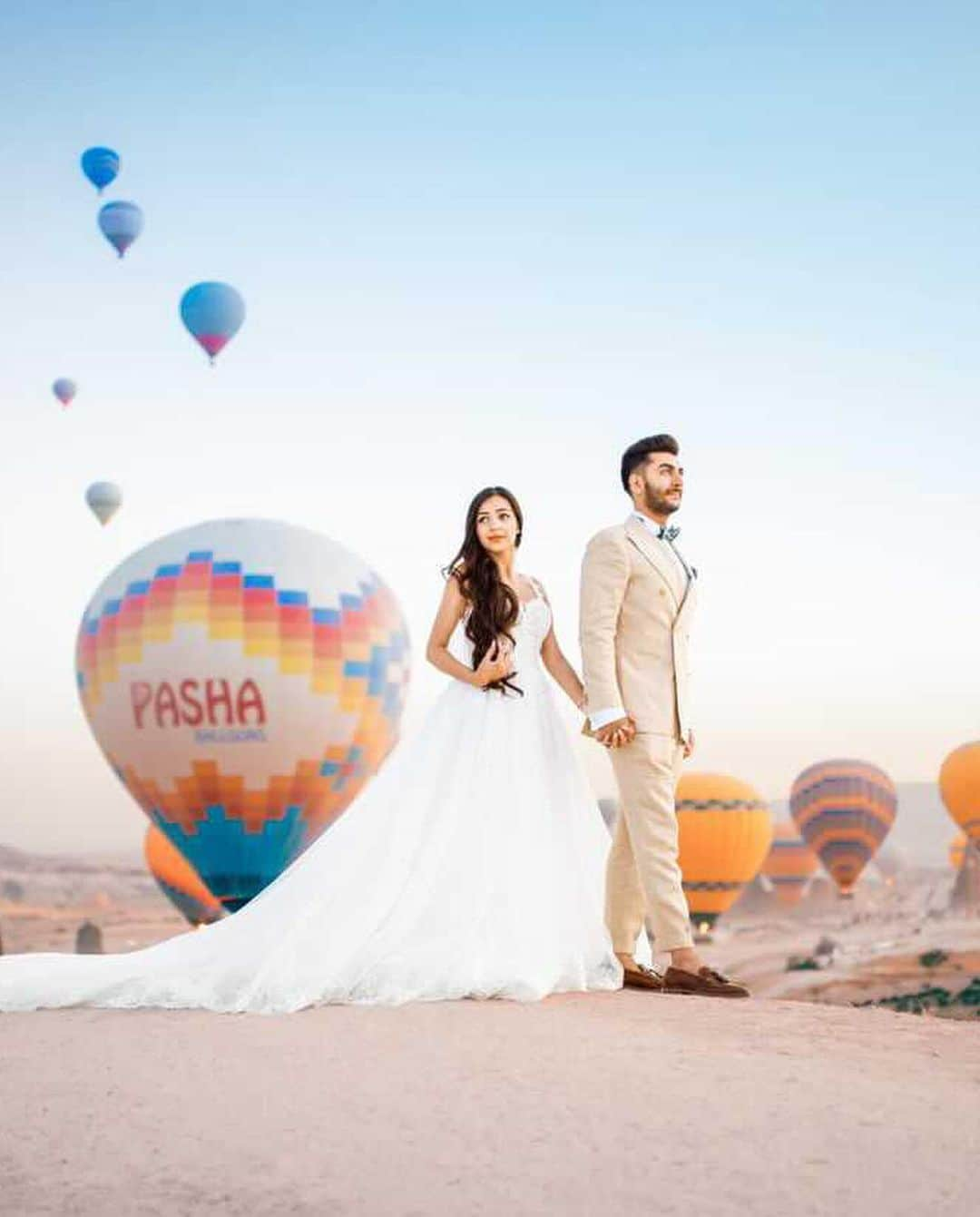 Wedding ?さんのインスタグラム写真 - (Wedding ?Instagram)「First the proposal ❤️ and then the dream came true! What a lovely wedding from our dear follower @salina1safal . Thanks for sharing these lovely photos with us! ❤️ we wish you both lots of happiness ❤️」1月21日 18時53分 - weddingideas_brides