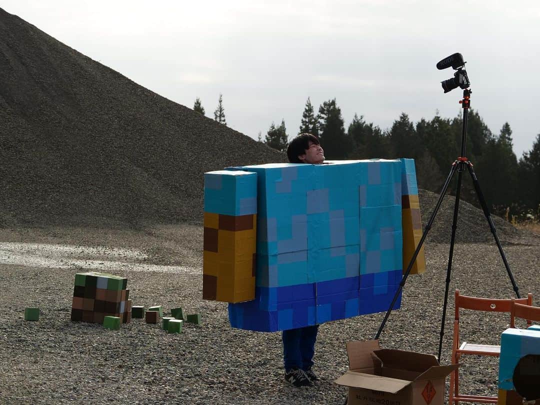 すしらーめん《りく》さんのインスタグラム写真 - (すしらーめん《りく》Instagram)「Minecraft実写化の記念撮影 #鬼の肩幅 #オフショット  #マインクラフト  #minecraft」1月21日 19時19分 - sushi_riku