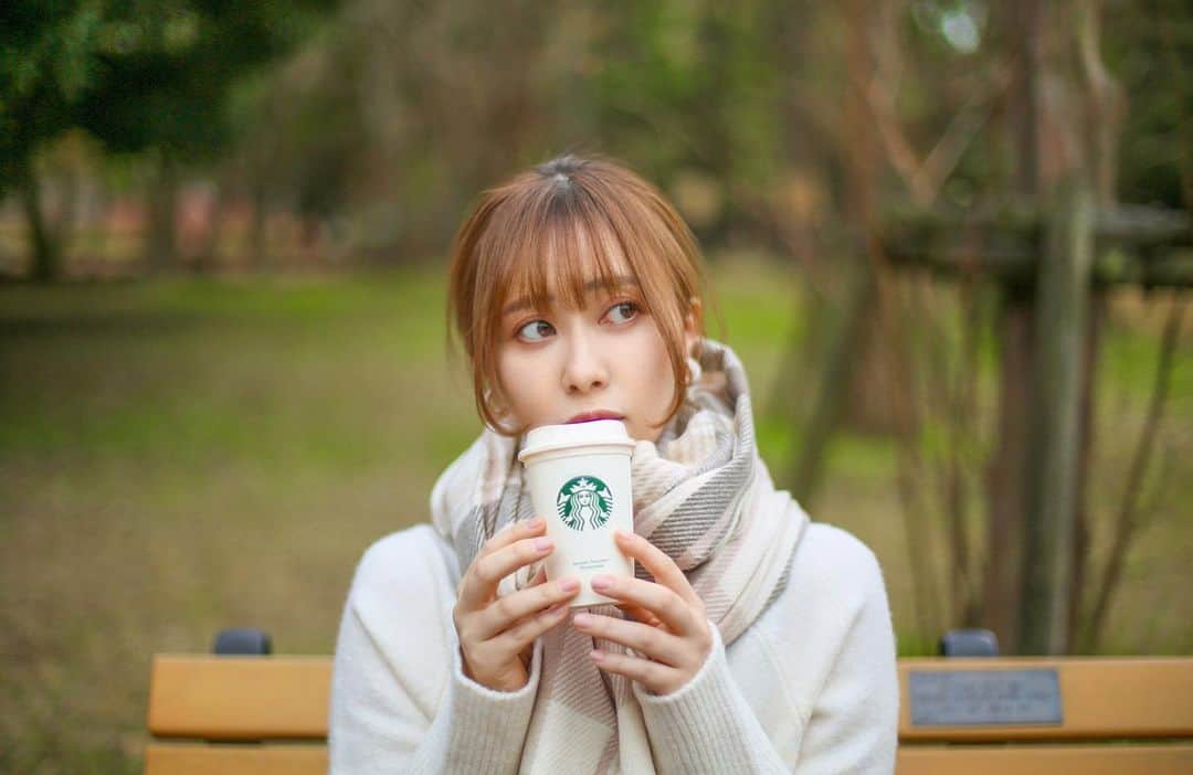 大松絵美のインスタグラム：「マッチングアプリ用の写真を撮影してくれる サービスがあるという噂をきいたので お願いしてみました。 なんかうまくいえないけど すごくそれっぽくなった。。。 皆様、何枚目推しですか！！！」
