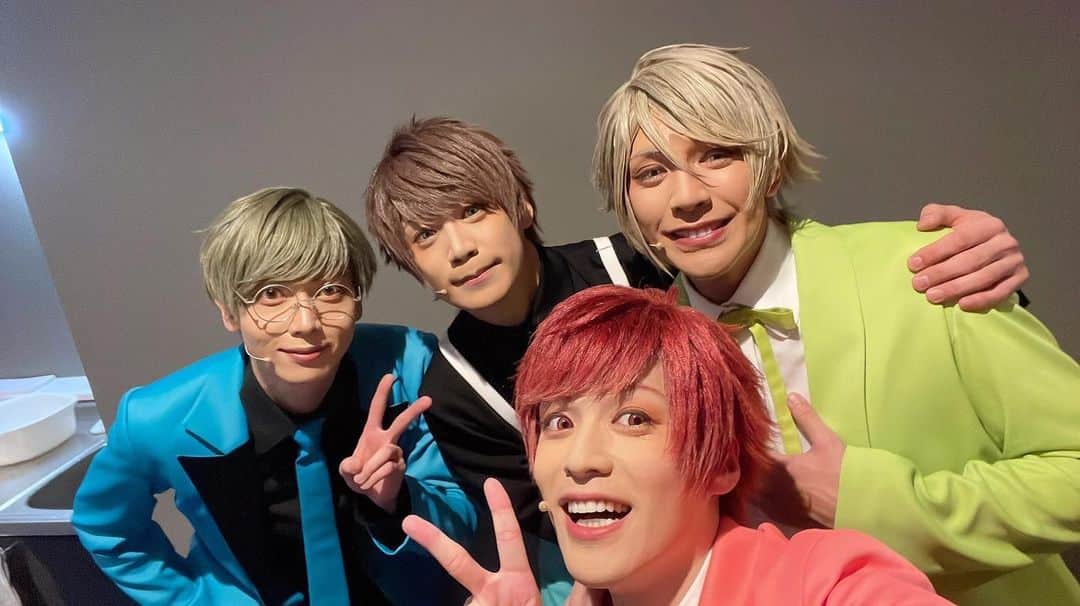 のインスタグラム：「MANKAI STAGE『A3!』ACT2! ～WINTER 2023～  無事に初日を終えることができました✨ ご来場下さったみなさん、配信でご視聴下さったみなさん、誠にありがとうございました☆ 最後まで駆け抜けます！！  #エーステ」