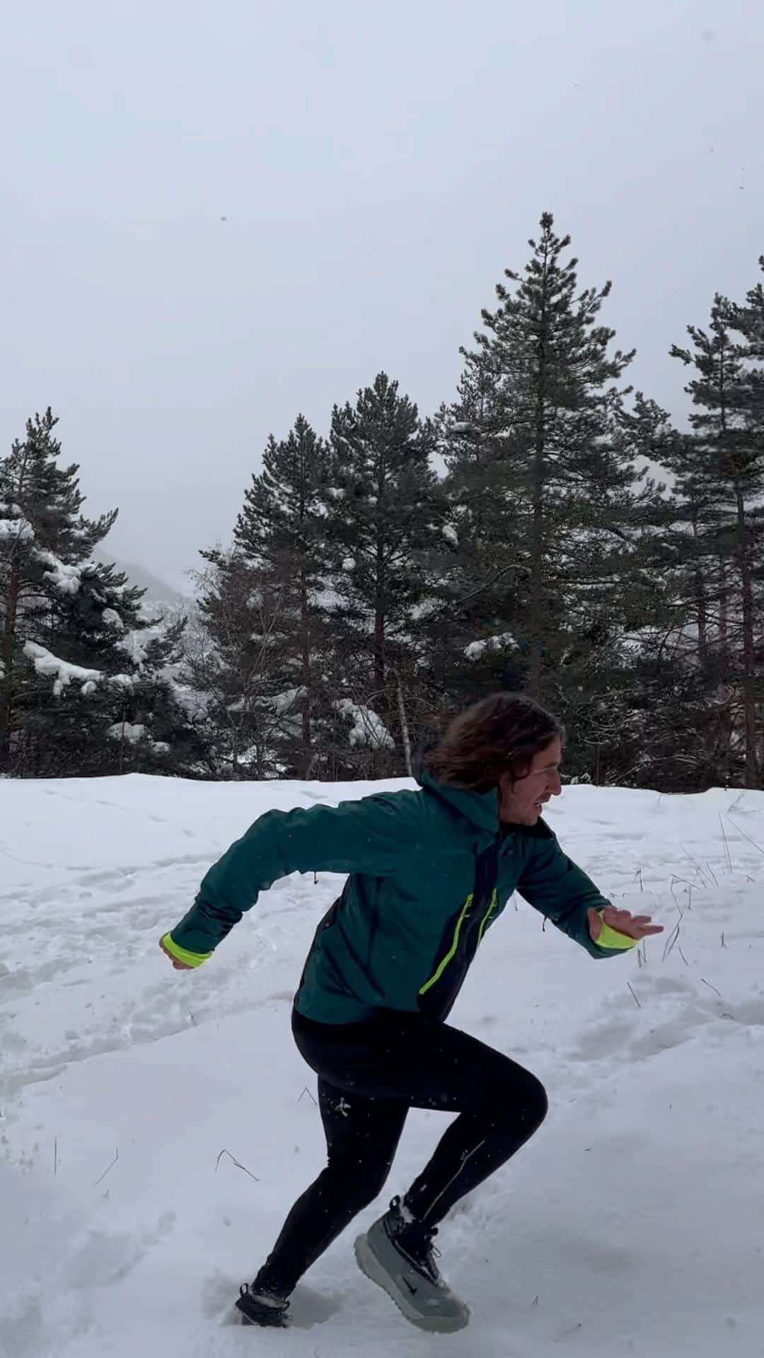 カルレス・プジョルのインスタグラム：「Entrenado para… 💪 #pasionporeldeporte」