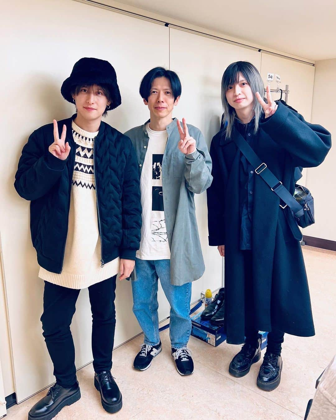 柴崎浩のインスタグラム：「『TMR LIVE REVOLUTION'22-'23 -VOTE JAPAN-』日本武道館でした。 2人が観に来てくれましたー😊」