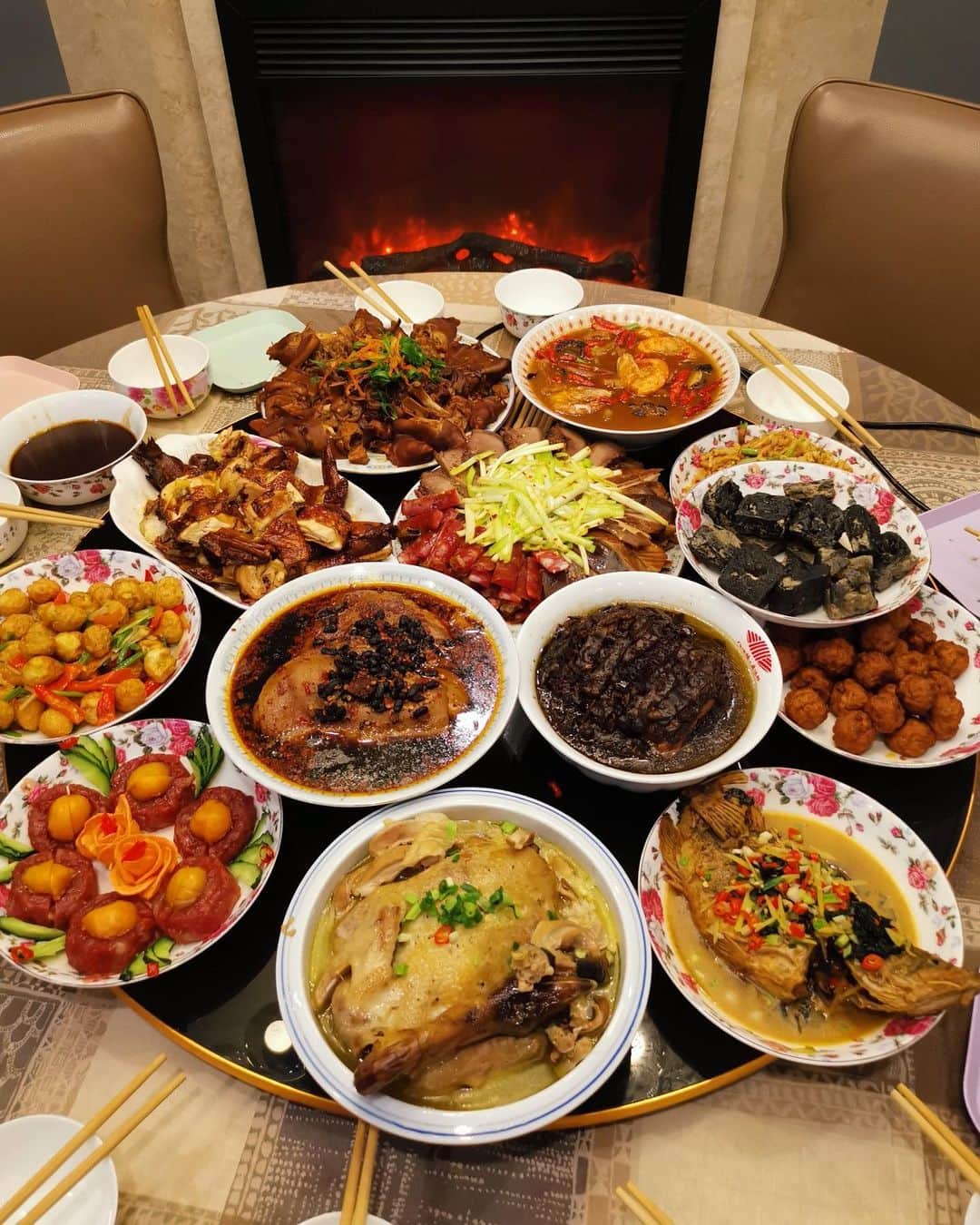 のインスタグラム：「Happy Chinese New Year!!!」