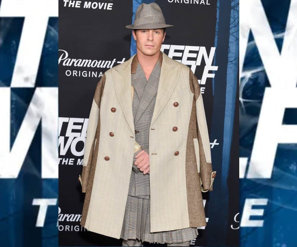 コルトン・ヘインズさんのインスタグラム写真 - (コルトン・ヘインズInstagram)「Detective Pikachu spotted at the Teen Wolf Movie premiere. @moschino #teenwolfmovie #teenwolf #moschino #detectivepikachu」1月22日 12時22分 - coltonlhaynes