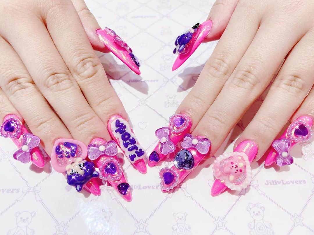 mamijinguのインスタグラム：「このピンク×ユニコーン🦄が1番人気💖💖💖  #jillandlovers #nail #nailart #paragel #gelneil#gel #ネイル #ネイルアート #スカルプ」