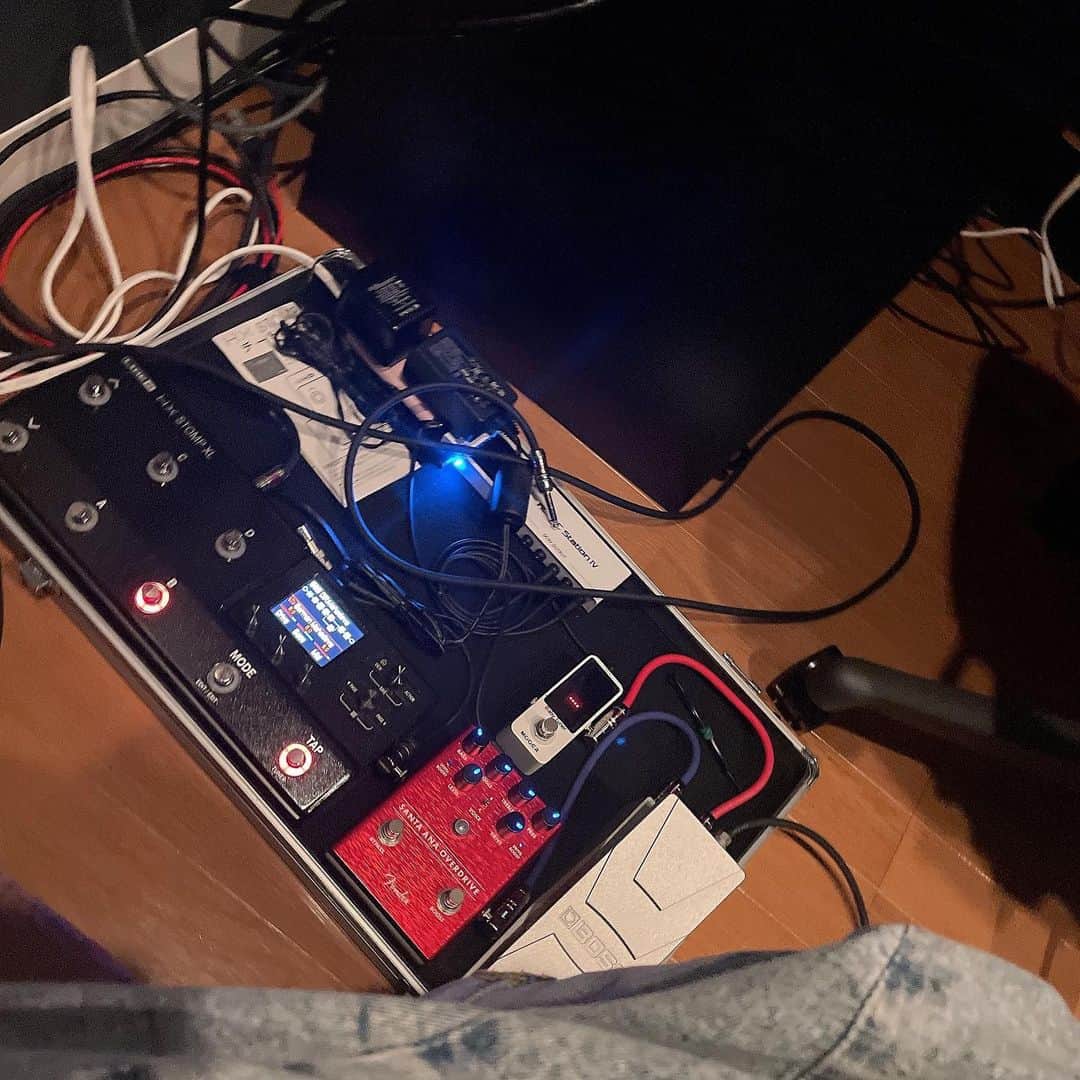 のインスタグラム：「今年も作曲スタート。  #作曲家#作詞家#ギタリスト」