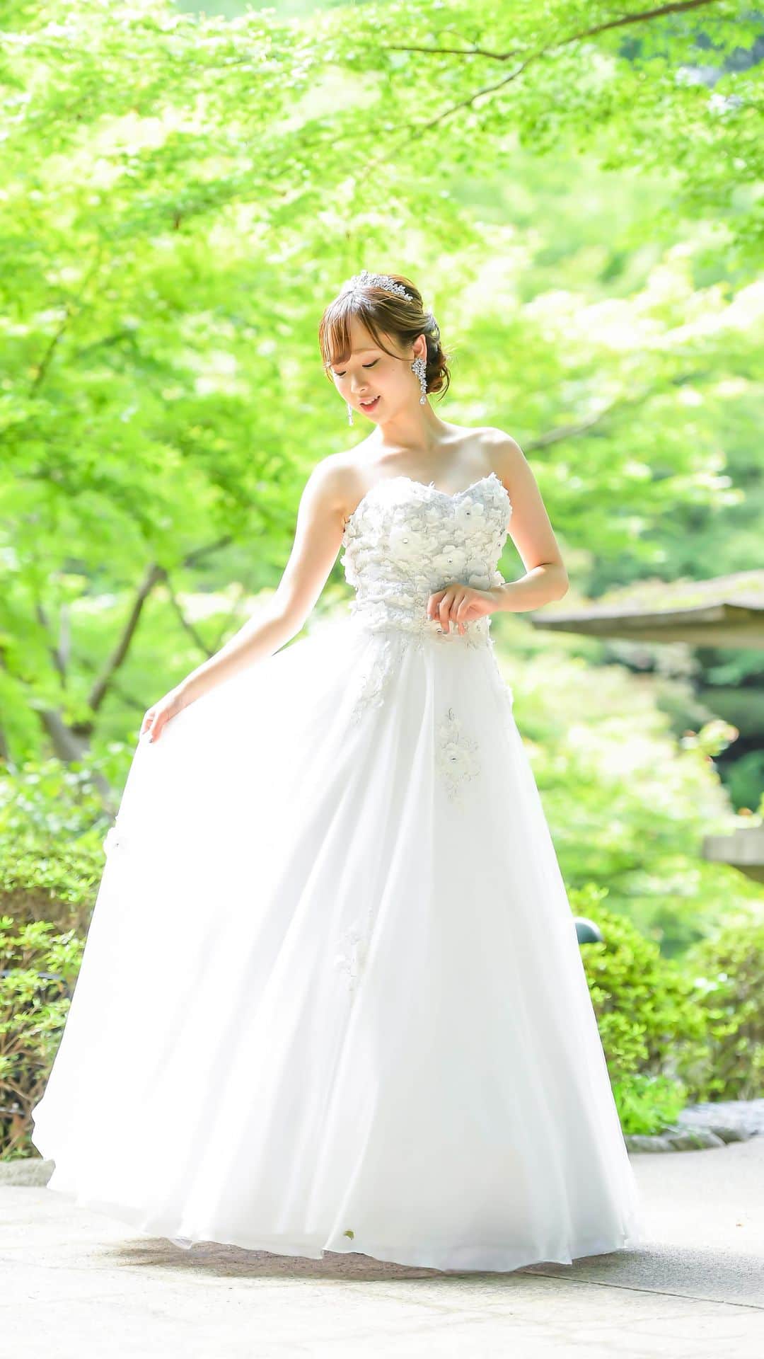 のインスタグラム：「ウェディングプランナー伊藤綾乃さんとのコラボ配信🤍🕊💍💎  ご視聴ありがとうございました🥹🫶🏻  #結婚式 #ウェディングプランナー #式場探し #wedding」