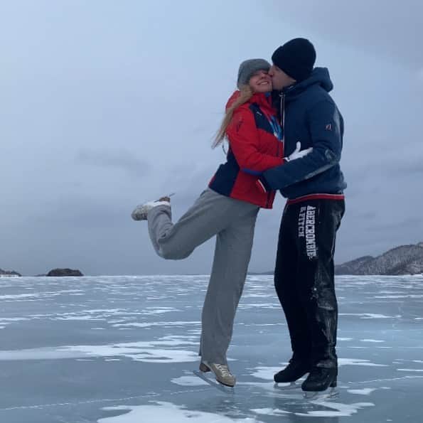 アルトゥール・ドミトリエフのインスタグラム：「❤️」