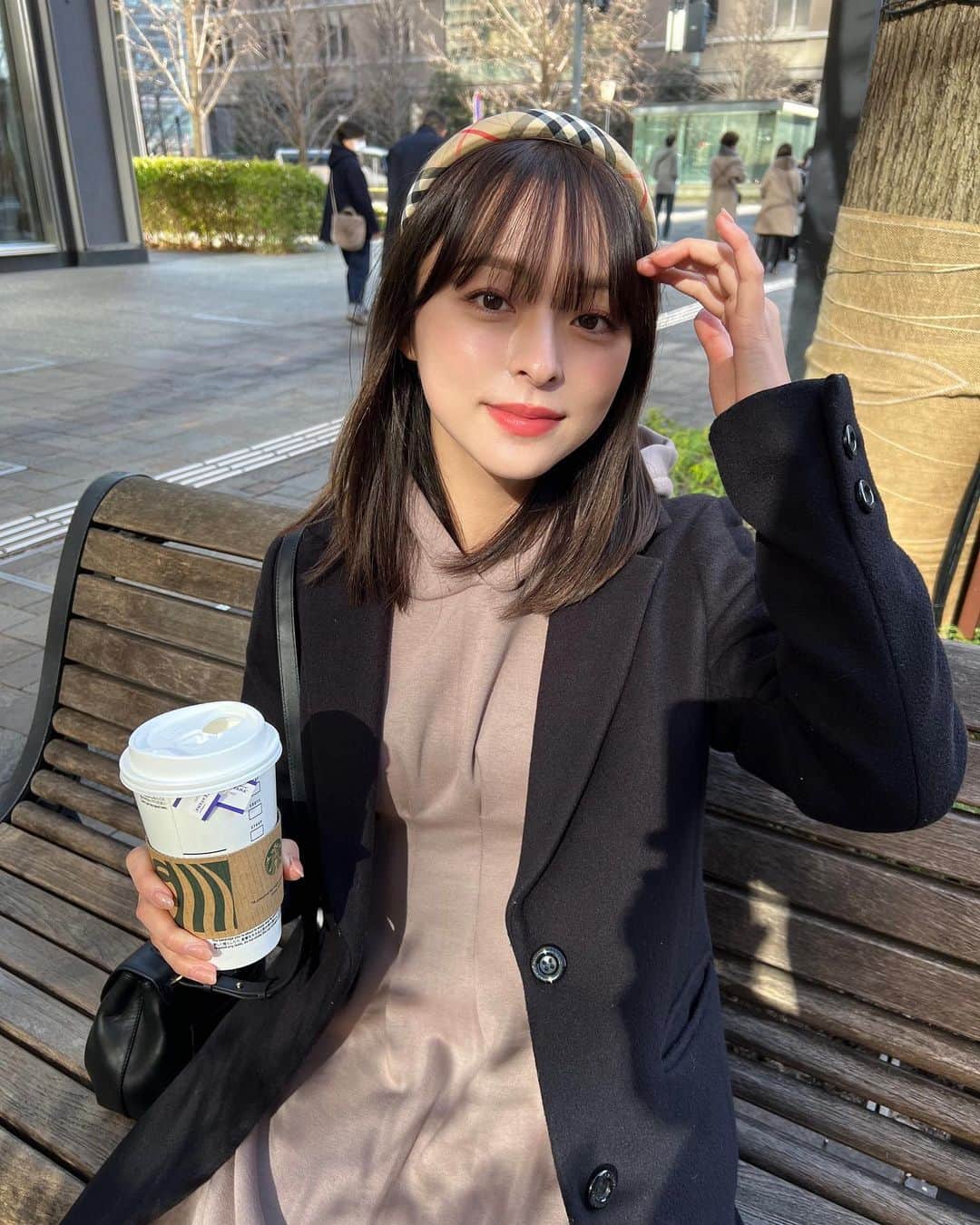 かおりのインスタグラム：「・ ・  昨日、26歳になりました🎂 DM等ありがとうございます😭！  今日は友達とランチして散歩した！ 良き週末でした🙆‍♀️」