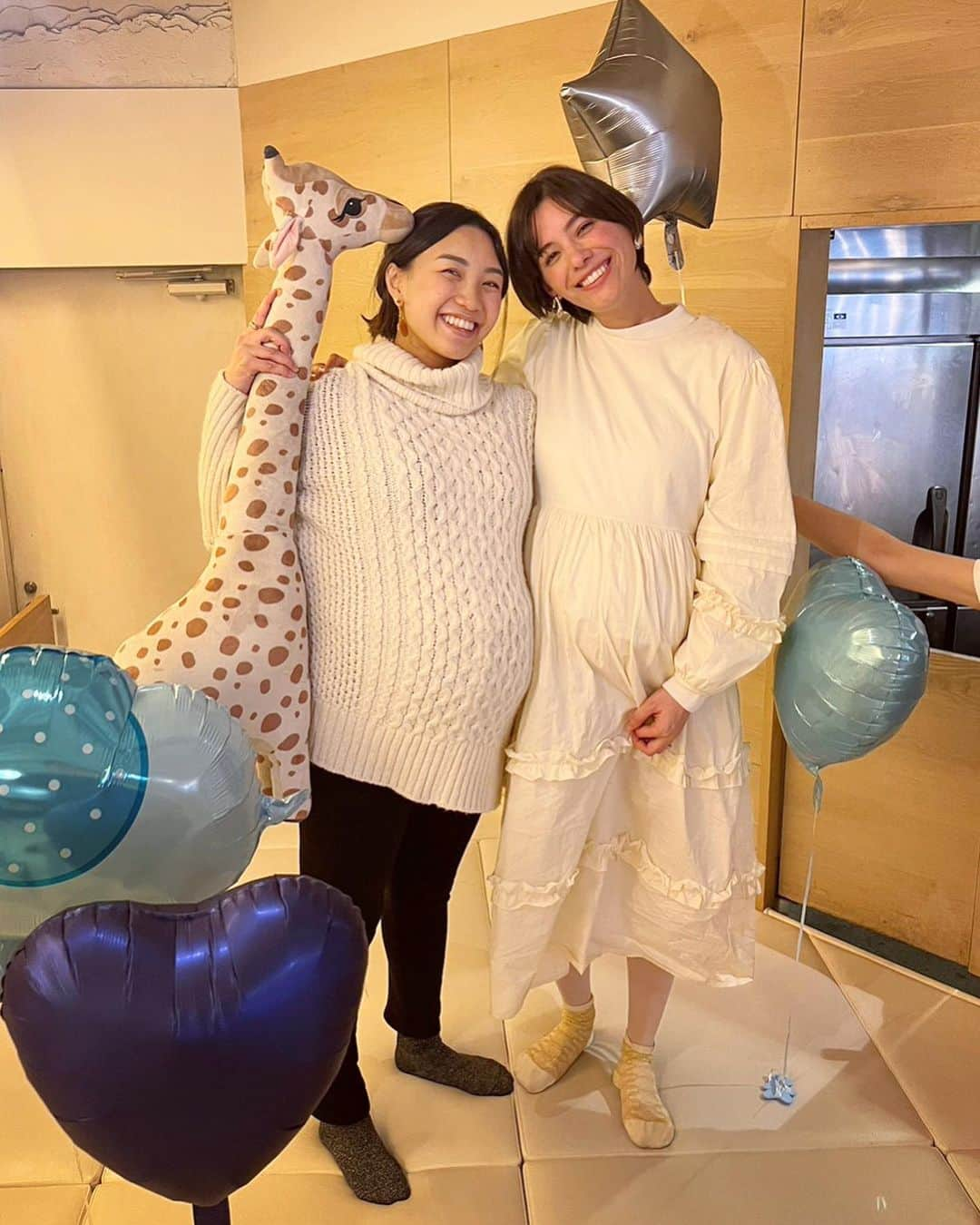 サンドバーグ直美さんのインスタグラム写真 - (サンドバーグ直美Instagram)「Big thank you to Eri for organizing and everyone who came to baby shower yesterday🥹💙💙💙 One month until we meet baby baby❣️👼  #ゼクシィbaby #ベビーシャワー #babyshower #blessed🙌」1月22日 13時15分 - naomisundberg