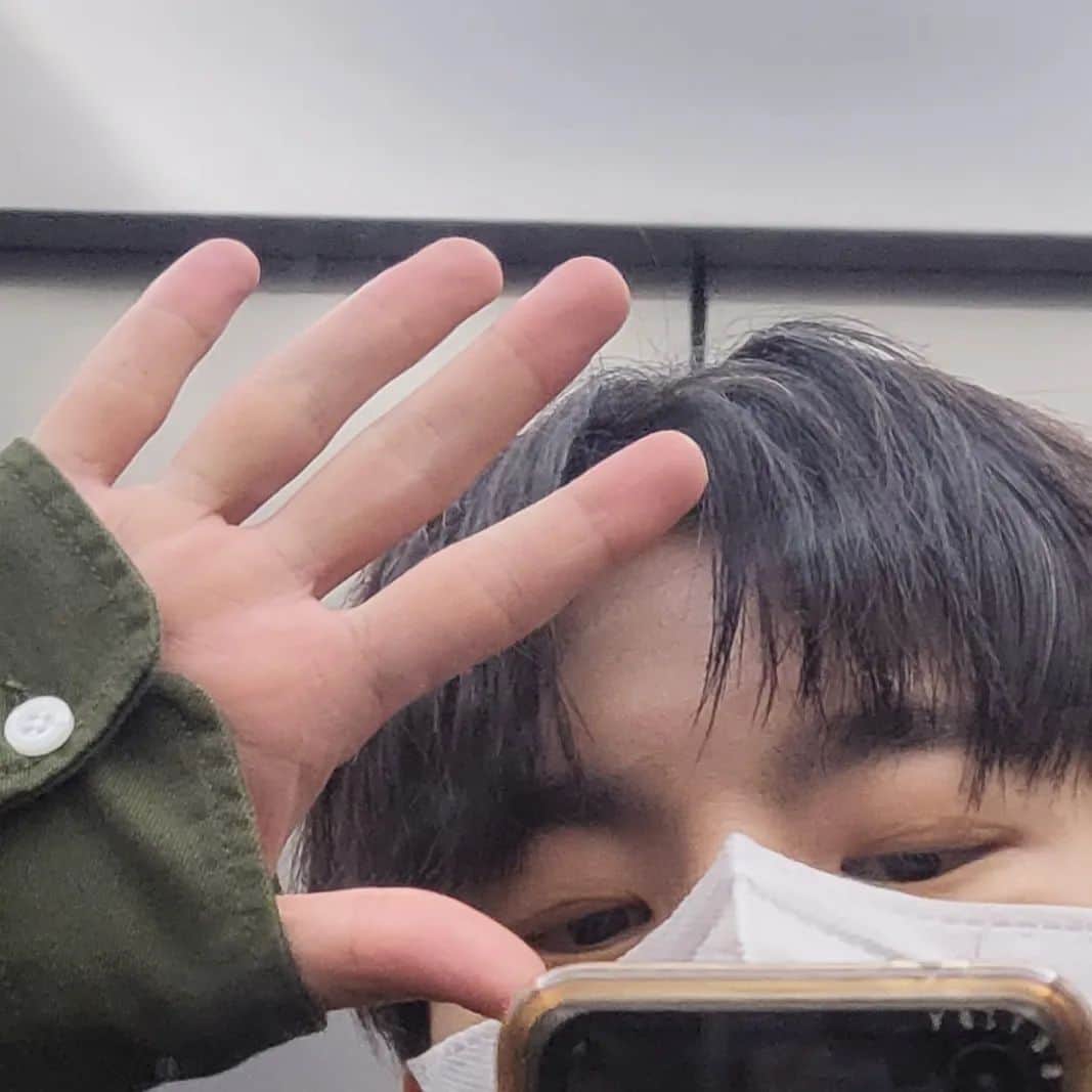 のインスタグラム：「새해 복 많이 받으세요 🖤🖤」