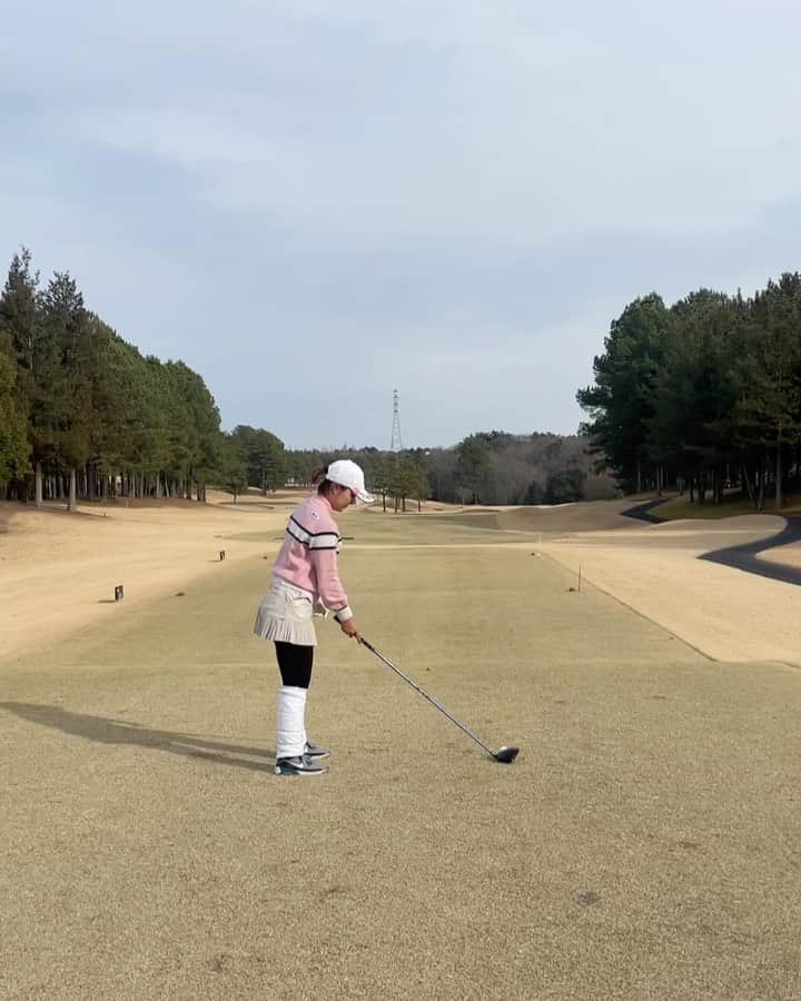 高橋彩華のインスタグラム：「＊ ⛳️🏌️‍♀️  コースに来ると難しいねー。」