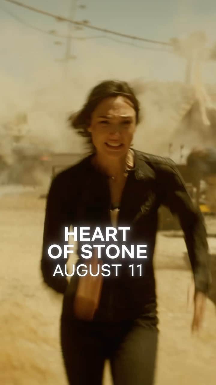 ジェイミー・ドーナンのインスタグラム：「Save all these dates but mainly 11th August when HEART OF STONE lands @netflix @netflixuk . #Netflixsavethedates」