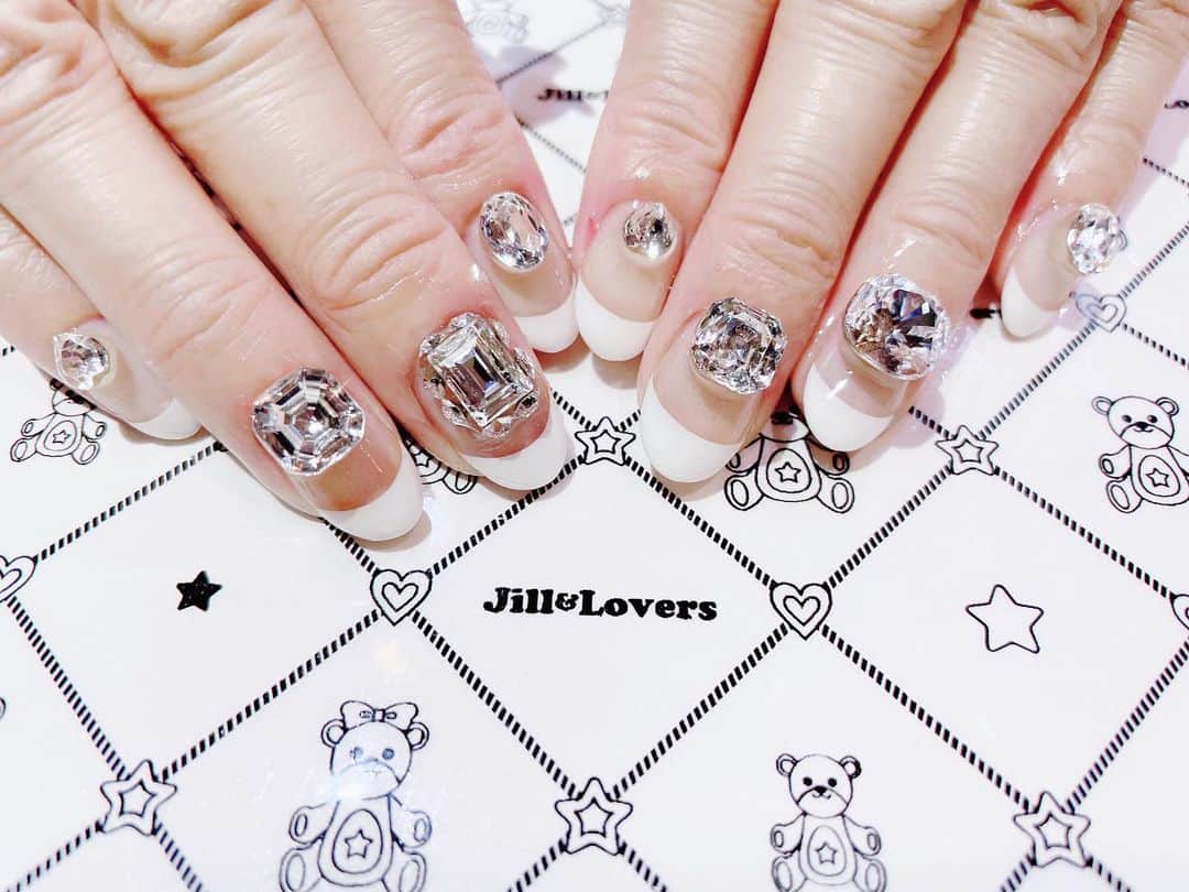 Jill&Loversのインスタグラム：「💎  #jillandlovers #nail #nailart #paragel #gelneil#gel #ネイル #ネイルアート #スカルプ」