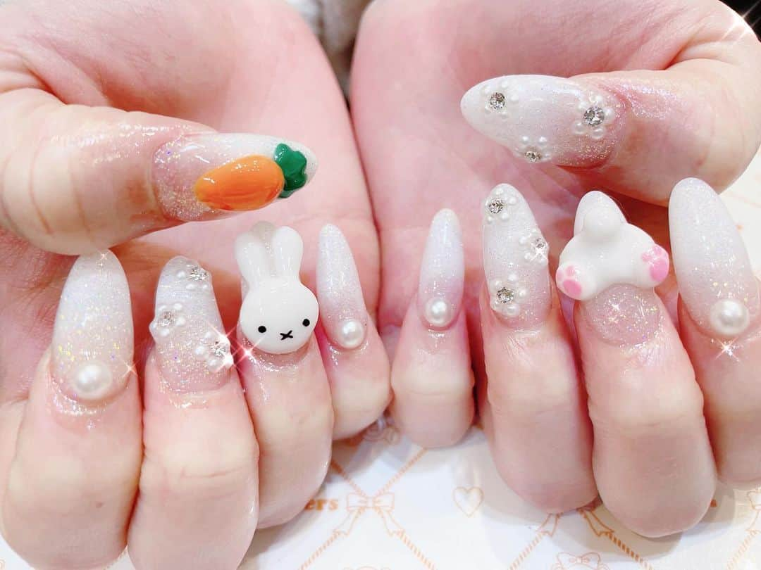 mamijinguさんのインスタグラム写真 - (mamijinguInstagram)「@aochanp  いつもありがとう🐰🥕❤️  #jillandlovers #nail #nailart #paragel #gelneil#gel #ネイル #ネイルアート #スカルプ#干支#うさぎ」1月22日 19時03分 - mamijingu