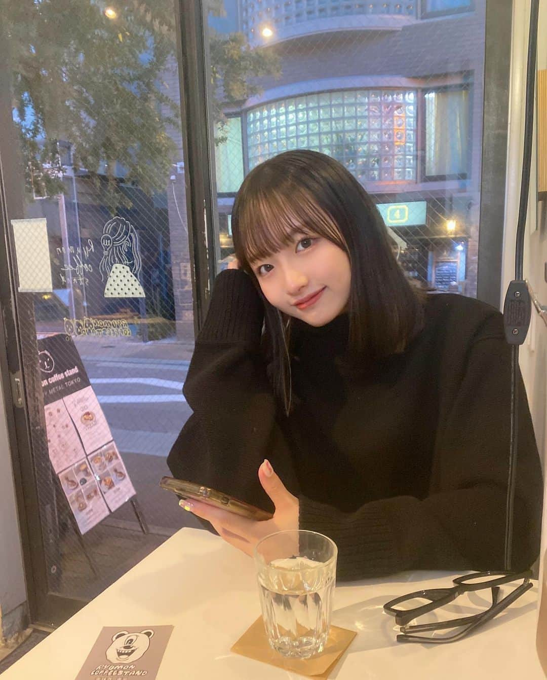 のインスタグラム：「甘いものかと思いきやアンチョビトーストです🍞」