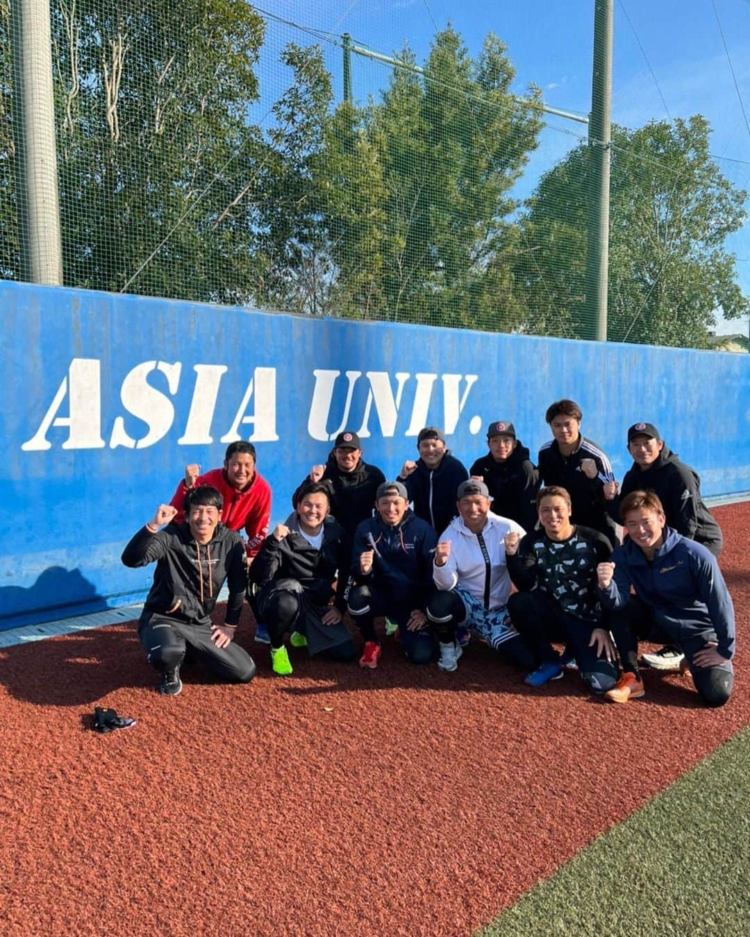 東浜巨のインスタグラム：「亜細亜大学で二日間自主トレしてきました❗️  素晴らしい施設でトレーニング出来ました。 ここに来ると気が引き締まります！ キャンプまで残り少ないですが、しっかり練習します！  #亜細亜大学 #初心 #東浜巨」