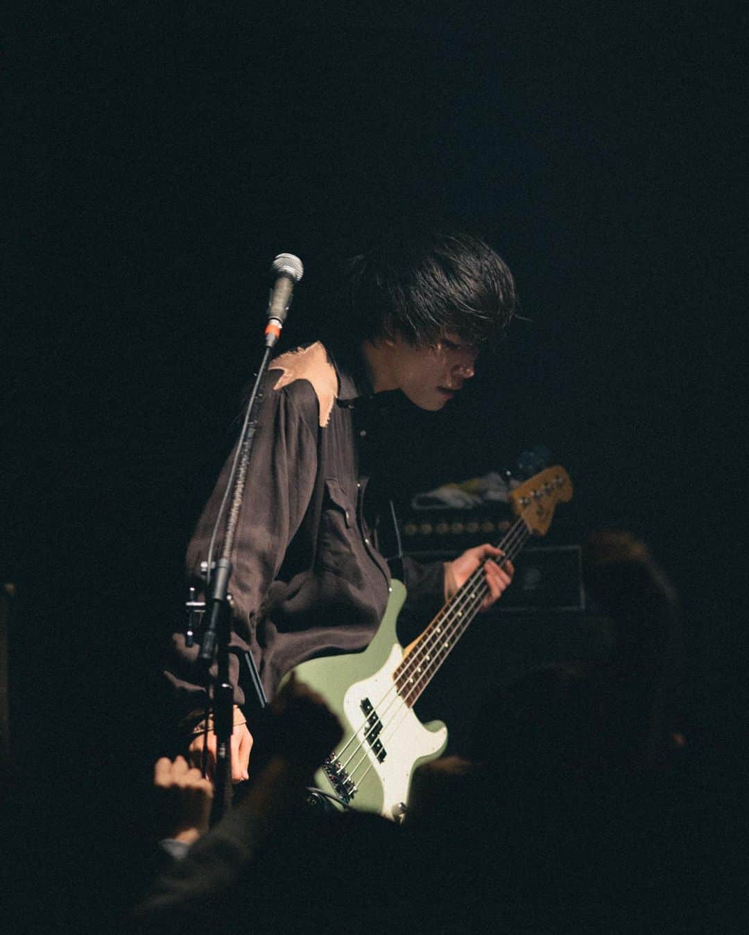 松嶋航大のインスタグラム：「. 2023.01.21 寝屋川VINTAGE The Rusted Crown × Blue Mash × the paddles  “ローカルバンドとして”  この日寝屋川を選んだ人には伝わったと思います。 各々やる事やって、更新するのみ。  photo by @ogataku_」